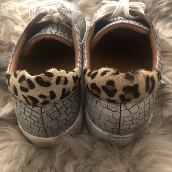 Diba True Low-top Women's White Abbot Snakeskin Embossed Sneaker. NEW!! Size 7.5 - Picture 7 of 8